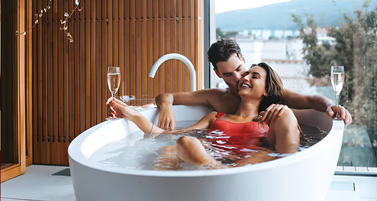 jungle-mountain-retreat-hotel-blog-jacuzzi-bath-spa-in-kufri-shimla.webp