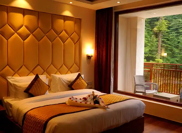 The-Jungle-Mountain-Retreat-Hotel-in-Kufri-Shimla-Suprior-Room-Image.webp