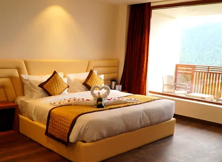 The-Jungle-Mountain-Retreat-Hotel-in-Kufri-Shimla-Luxury-Rooms.webp