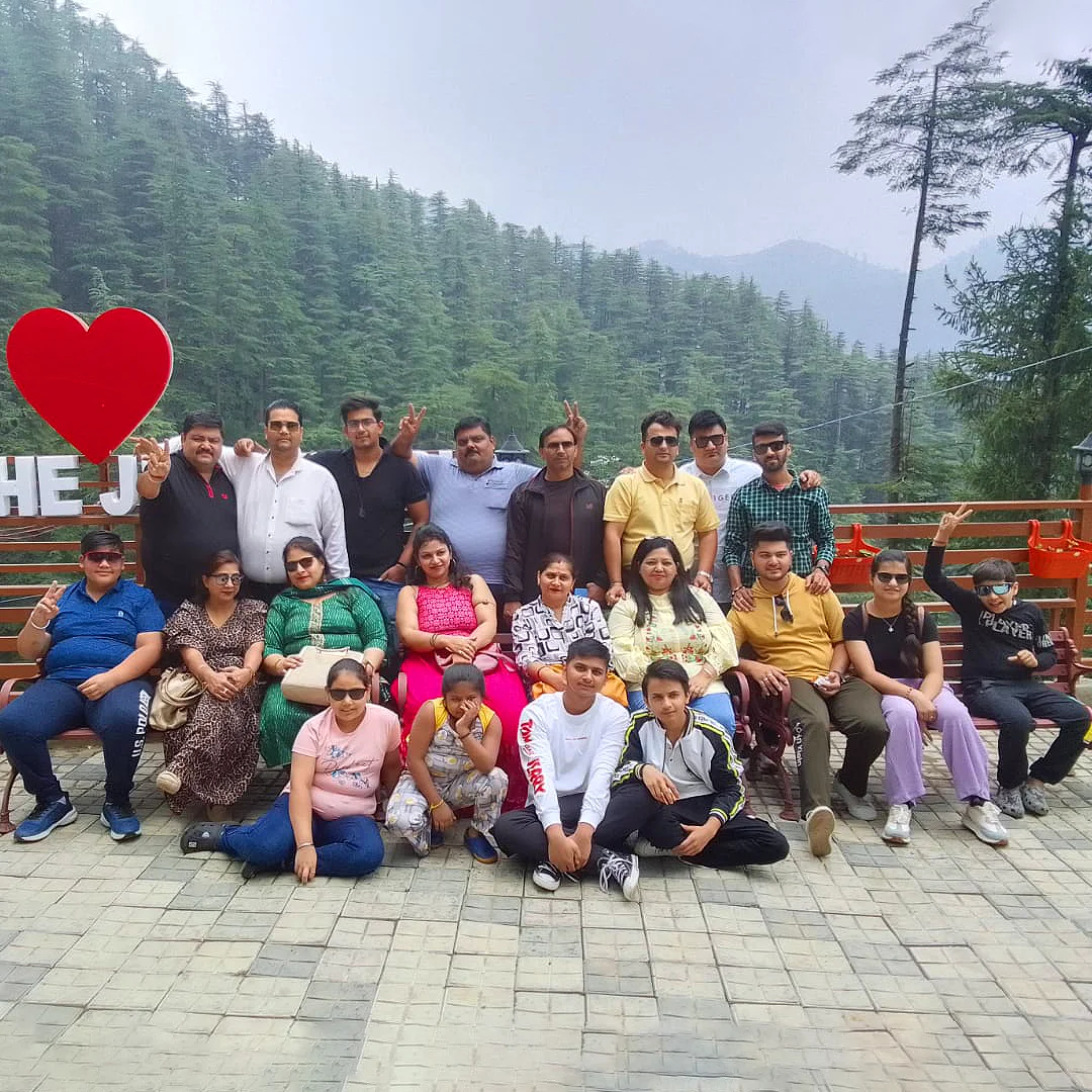 shimla-group-tour-package-jmr.webp