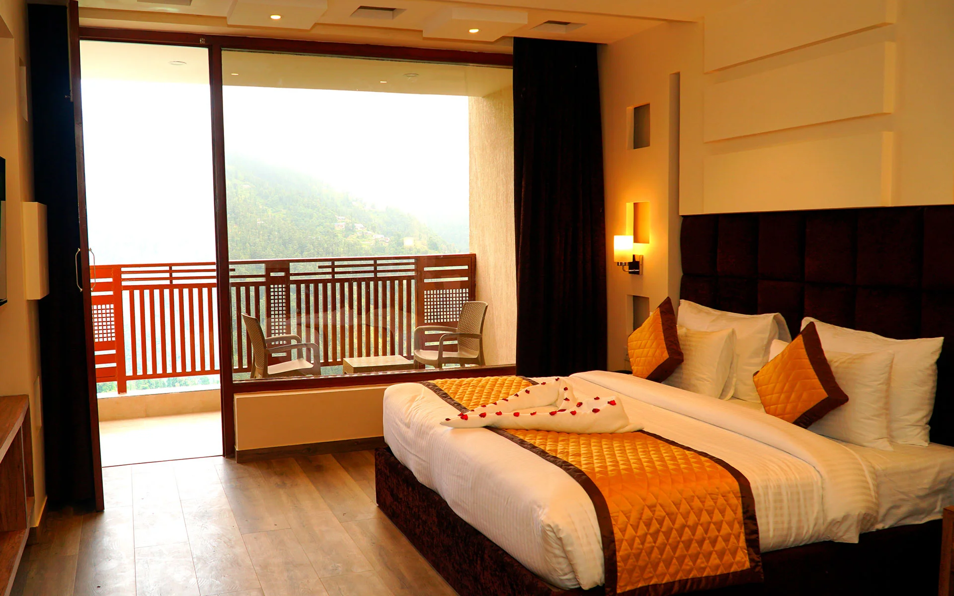 JMR-room-page-hero-image.webp